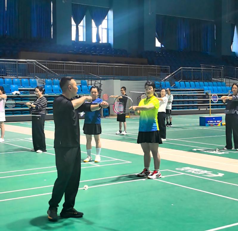 张鑫老师讲解握拍